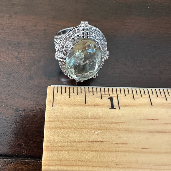 Sterling Silver Large Green Amethyst Ring. Size 7 1/2. - Picture 5 of 9